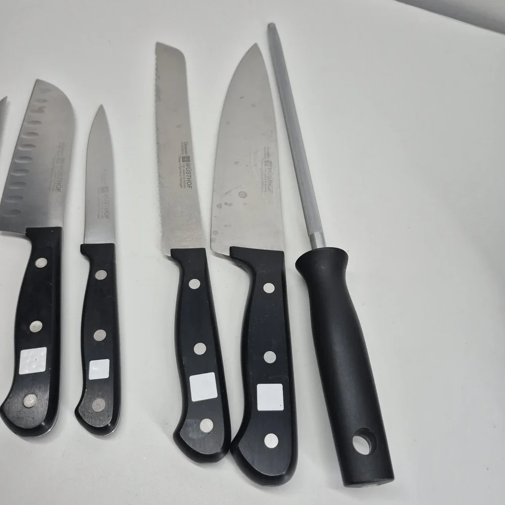 9 Wusthof Gourmet Knife Lot With Sharpener 8 Knives